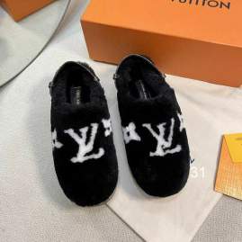 Picture of Louis Vuitton Shoes _SKULVsz35-40Y011612758